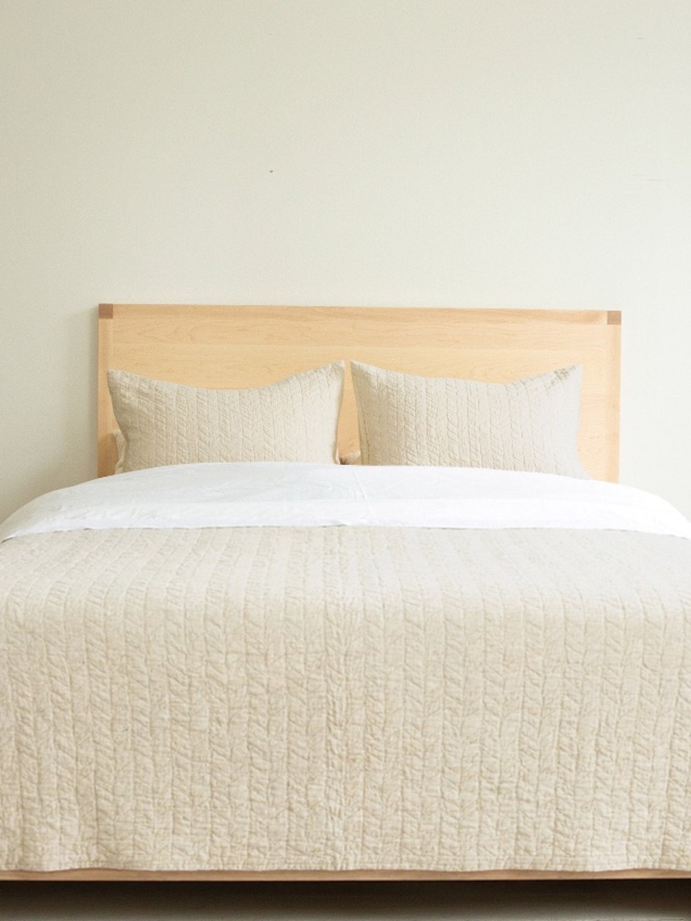 AVOCADO NWT 3pc Herringbone 3-piece Organic Cotton Coverlet Set -king